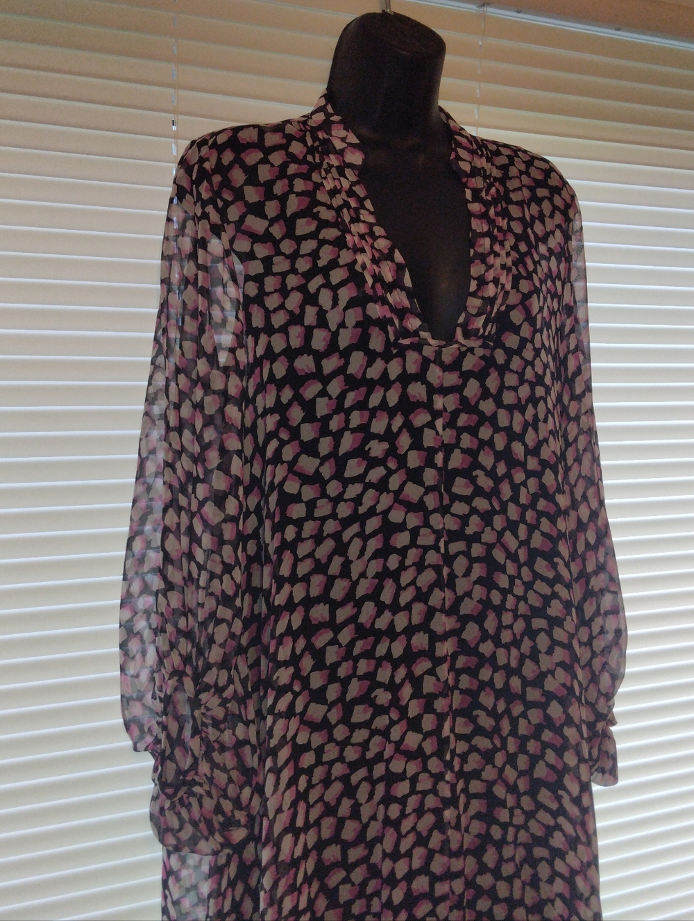 Diane Von Furstenberg 100% Silk Dress Size 10 - Picture 8 of 12